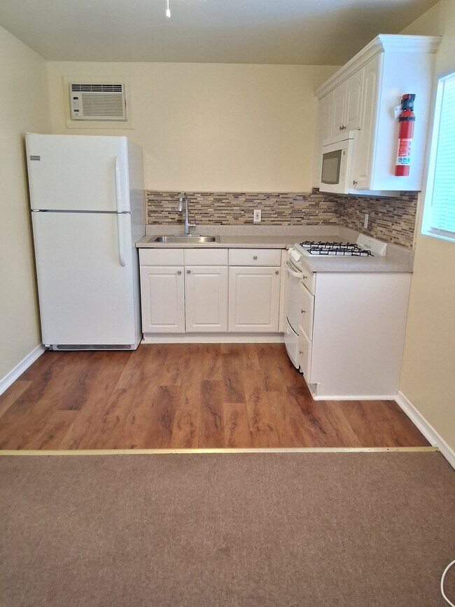 Backhouse Kitchen - 2724 W Caldwell St