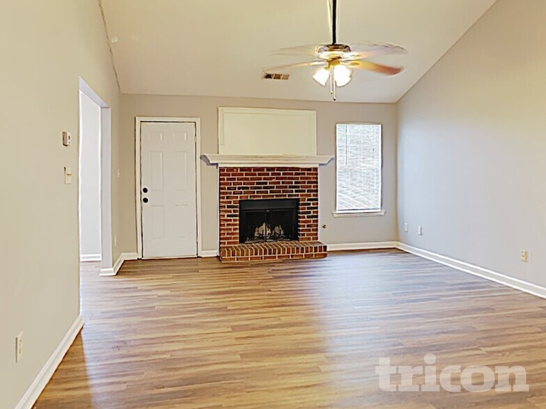 Building Photo - 705 Claven Ct