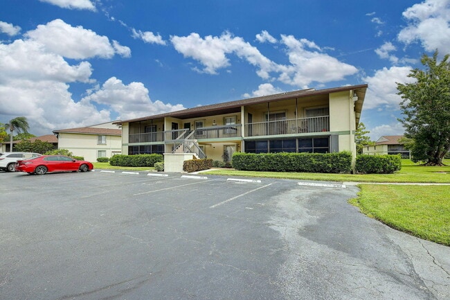 Building Photo - 6299 Chasewood Dr