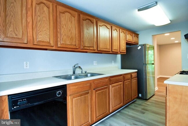 Building Photo - 14488 Black Horse Ct