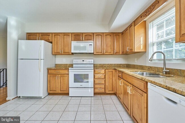 Building Photo - 2807 Schafflind Ct