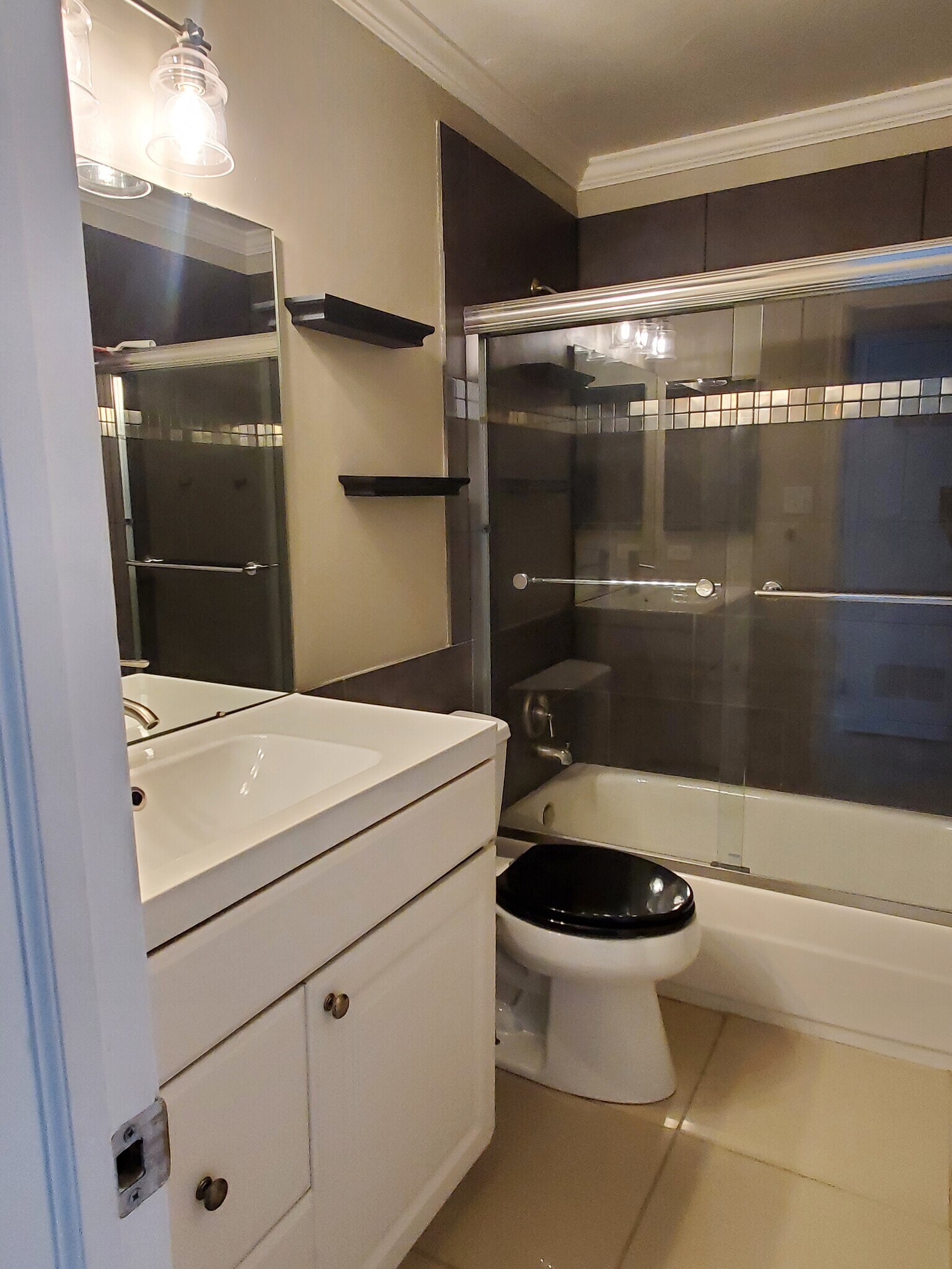 Building Photo - 7110 S Gaylord St