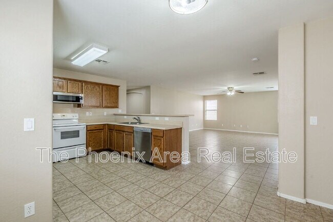 Building Photo - 3686 W Goldmine Mountain Dr