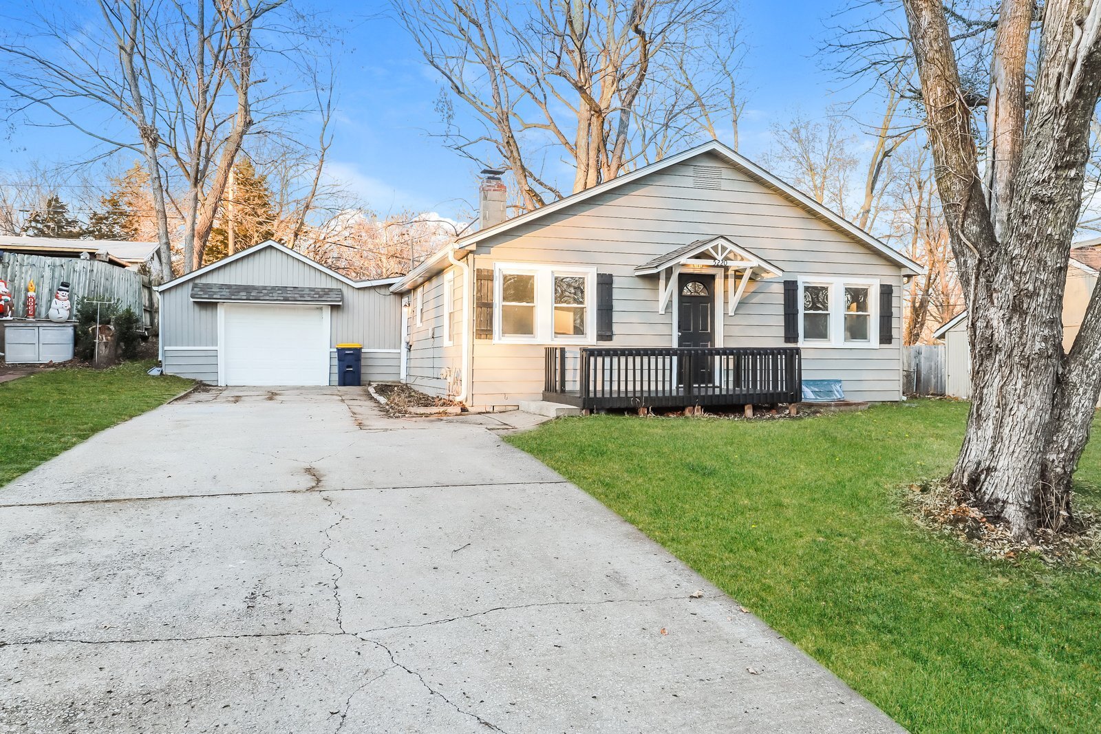 Building Photo - 5220 NE 46th Terrace