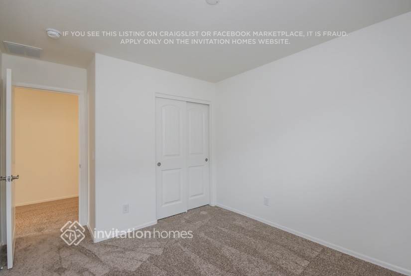 Building Photo - 1270 E Palomino Way