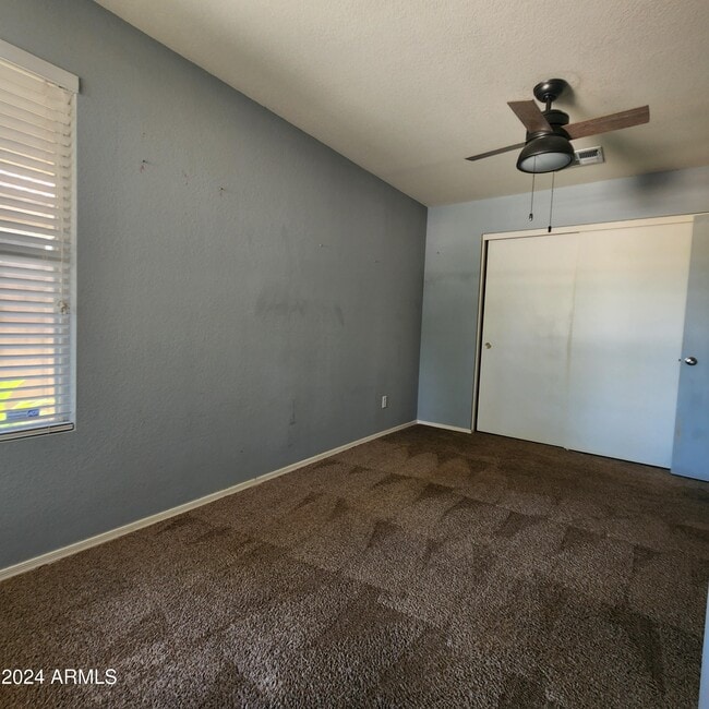 Building Photo - 4825 W Piute Ave