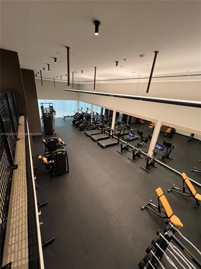 Building Photo - 225 N Miami Ave