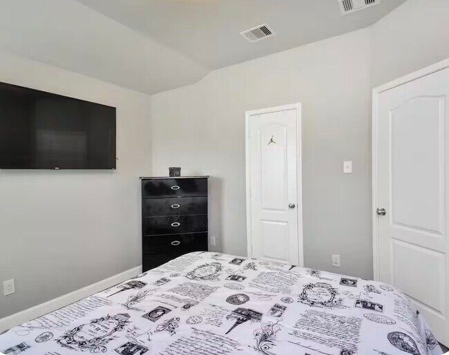 Building Photo - 3719 Butte Meadows Ln