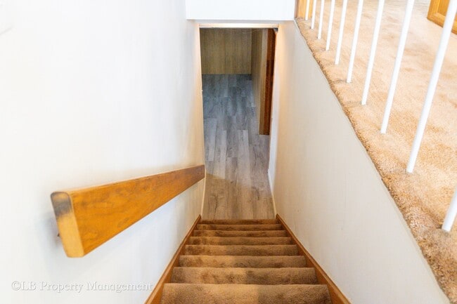 Building Photo - 1303 Lipan Dr