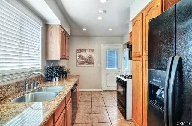 Building Photo - 8431 San Pablo Dr