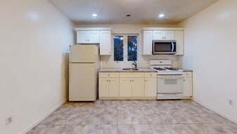 Building Photo - 277 Paris St