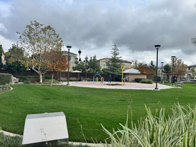 Building Photo - 3274 E Denali Dr