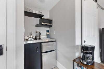 Building Photo - 14 Derne St