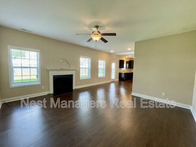Building Photo - 608 Stonebriar Ave