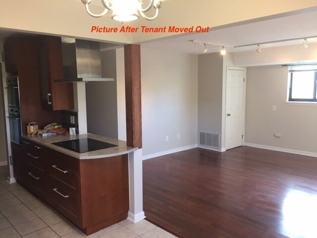 Building Photo - PRE LEASE: Large Updated 2 Bed 1.5 Bath Condo Close To Campus!