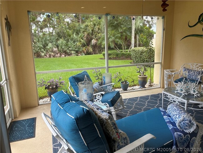 Building Photo - 9097 SE Retreat Dr