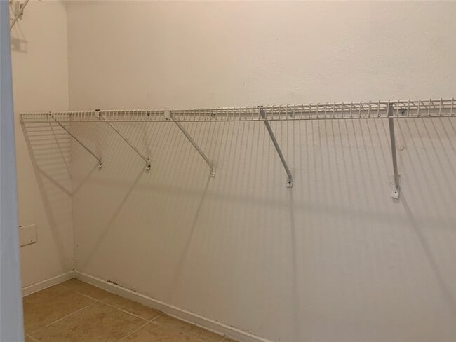 Building Photo - 2 Goldthread Ct