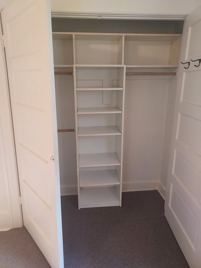 Building Photo - 3453 NW Thurman St