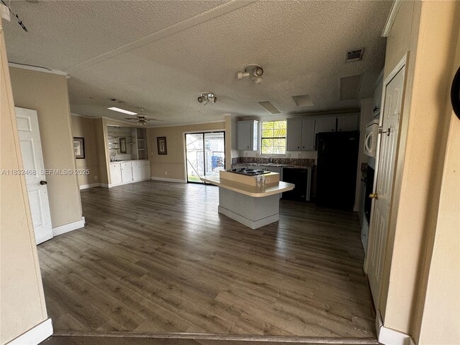 Building Photo - 35250 SW 177th Ct