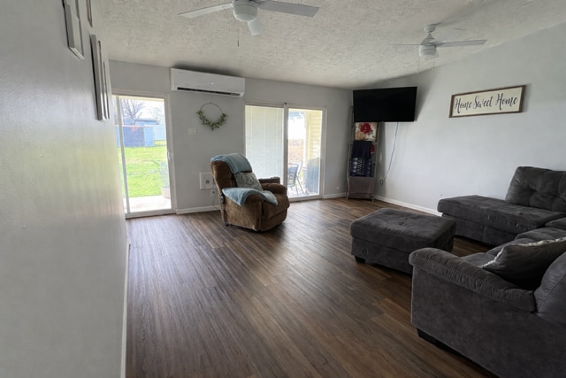 Living Room - 3017 Fernleaf Dr