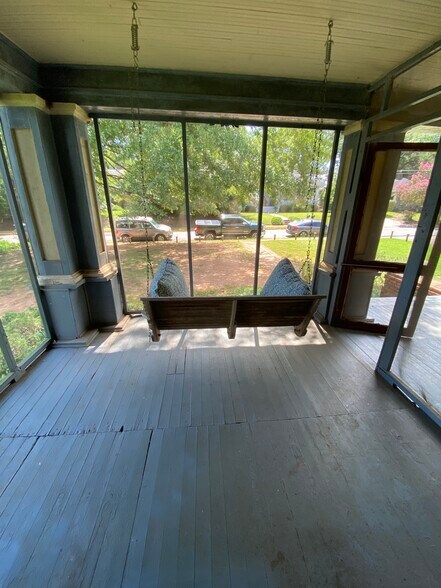 Building Photo - 148 Milledge Ter