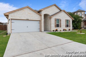 Building Photo - 11323 Begonia rock
