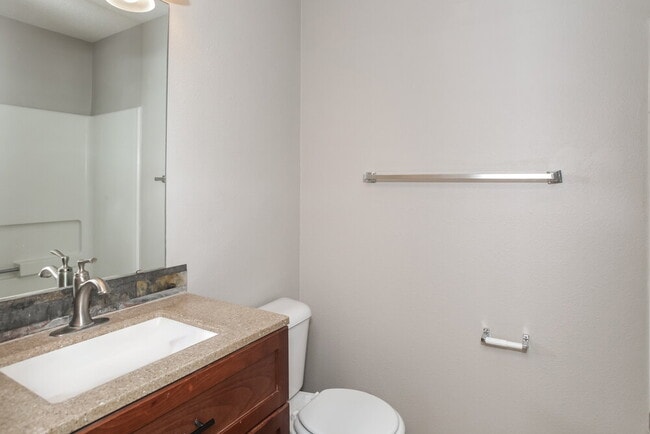 Building Photo - 4509 Connaught E Dr