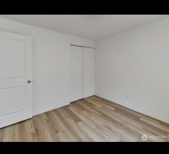 Building Photo - 1130 E 51st St