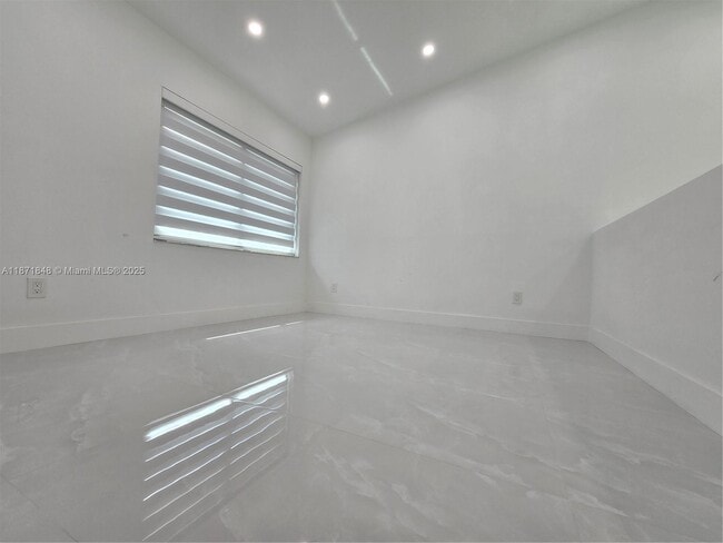 Building Photo - 6711 SW 127th Pl