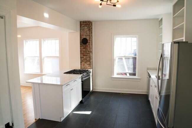 Building Photo - Lovely, Renovated Vintage 3 BR Home! Off-Street Parking, Covered Porch & Patio; Dogs Ok!