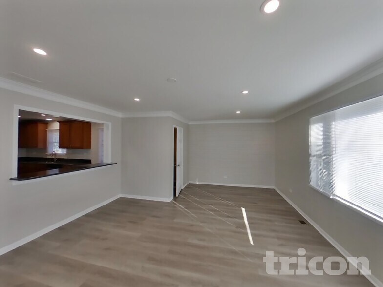 Building Photo - 36493 N Hawthorne Ln