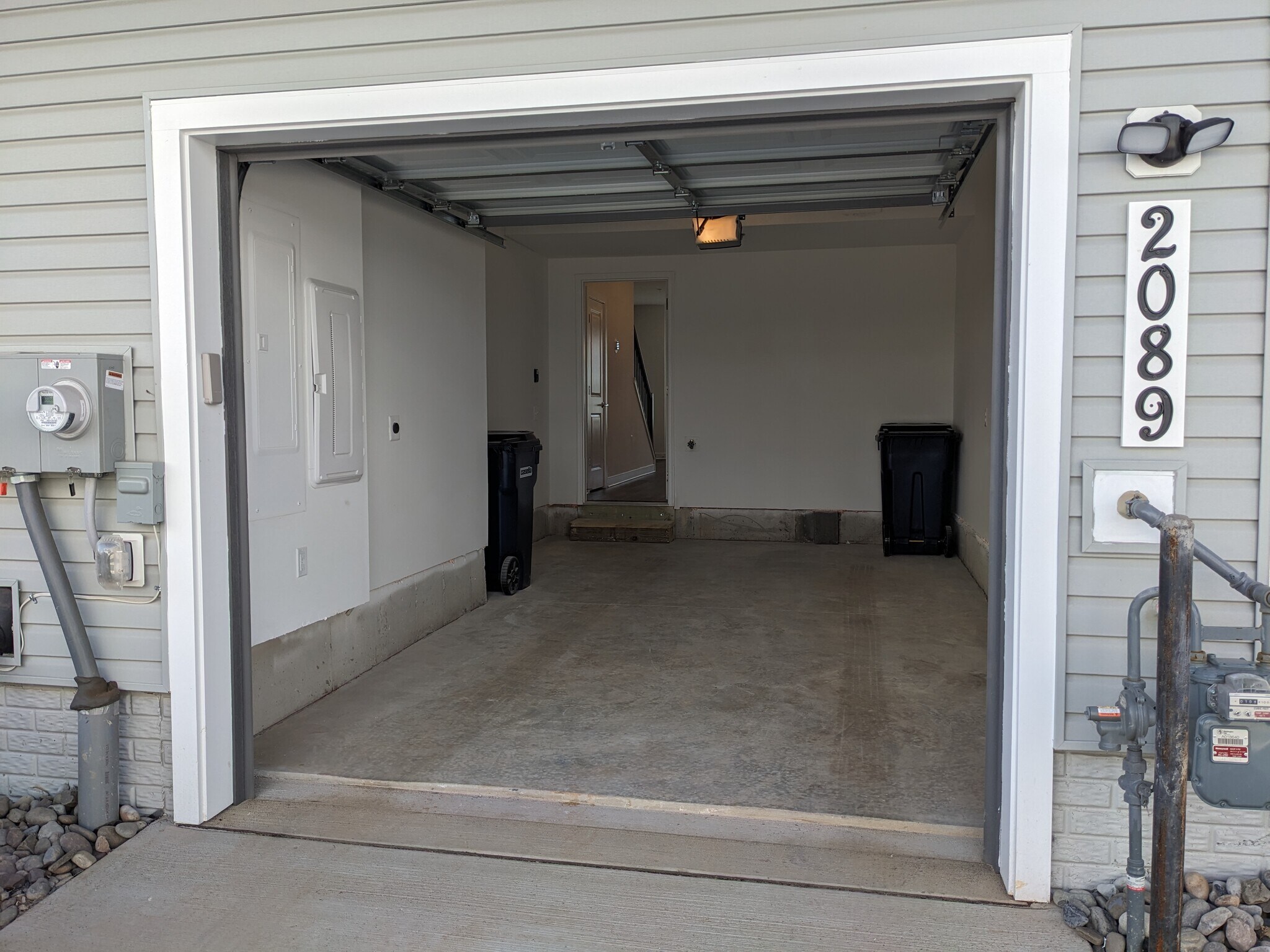 Building Photo - 2089 Henson Norris St