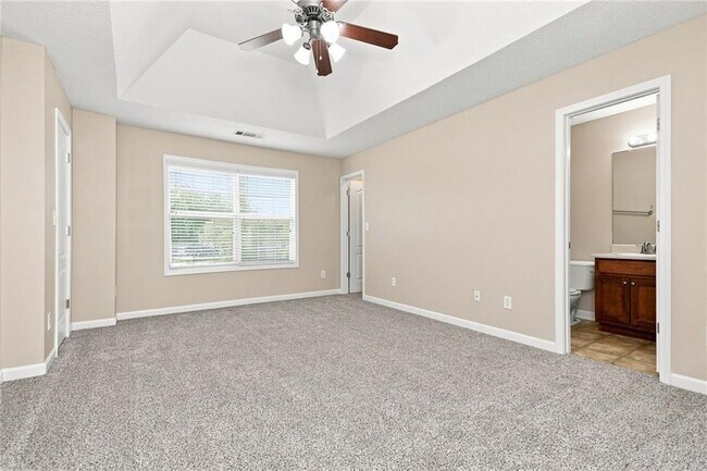 Building Photo - 8606 Thomas Ln