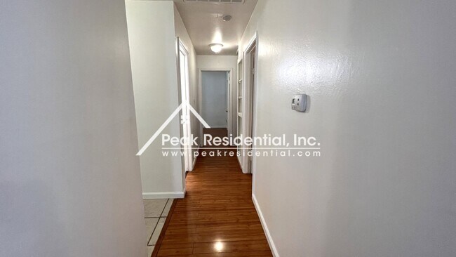 Building Photo - Nice 4bd/3ba House with 2 Car Garage