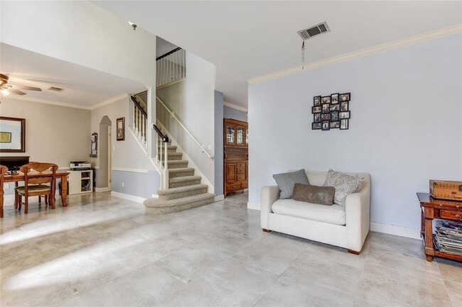 Building Photo - 1909 Springwater Dr