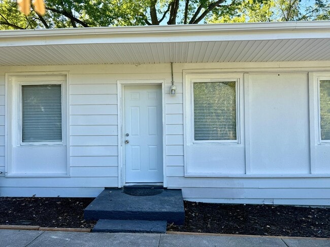 Building Photo - 2114 Smith Ave
