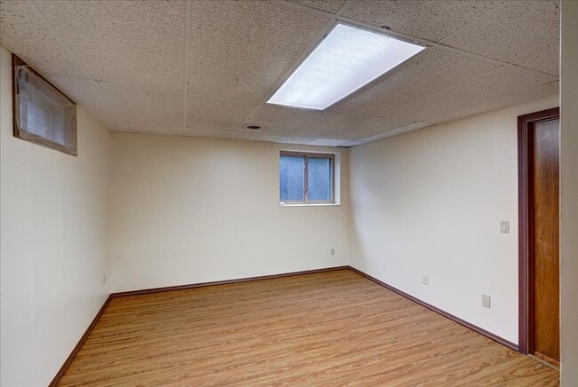 Building Photo - Parkwood Hills – Spacious 4 Bedroom, 3 Bat...