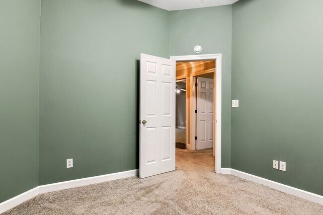 Building Photo - 2320 Primrose Valley Ct