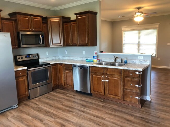 Building Photo - 1905 Rehoboth Cir