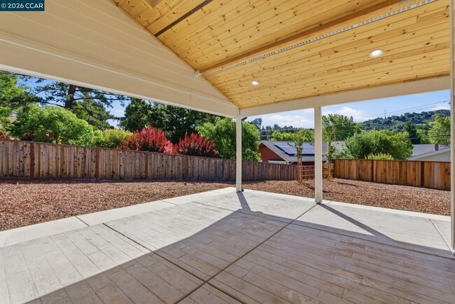 Building Photo - 3196 Rohrer Dr