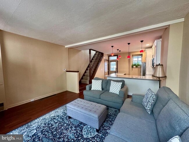 Building Photo - 3922 Manor St