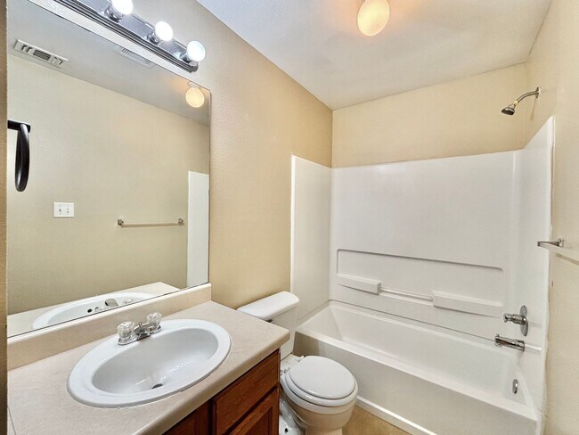 Building Photo - 10603 Mathom Landing