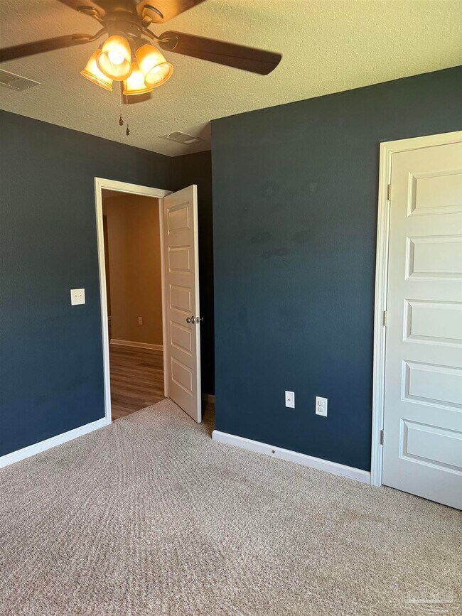 Building Photo - 5462 Peach Dr
