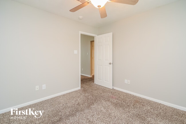 Building Photo - 12207 Duane Ct