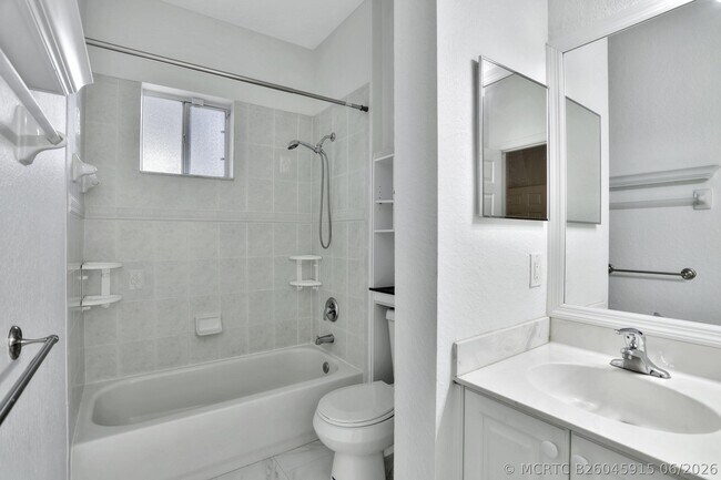 Building Photo - 6527 Catalina Ln