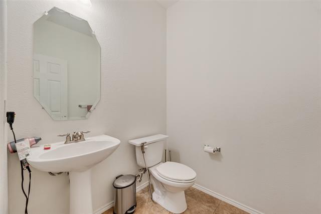 Building Photo - 15704 Ringdove Ct