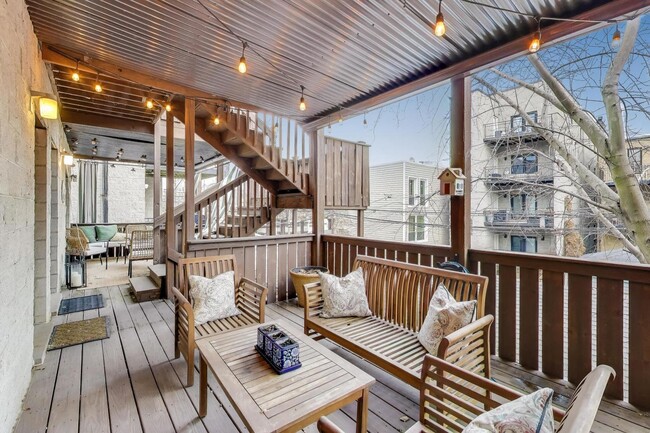 Building Photo - 1529 N Mohawk St