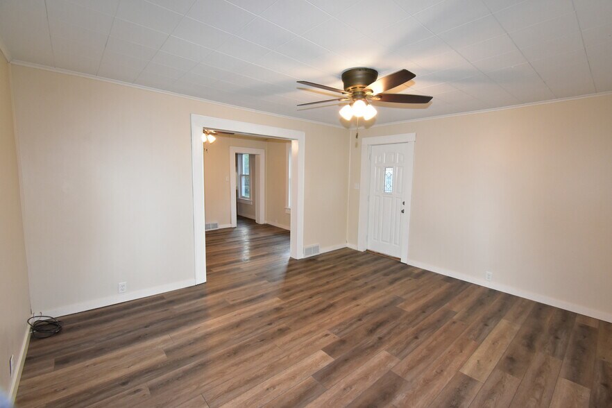 Building Photo - 1211 Summit St