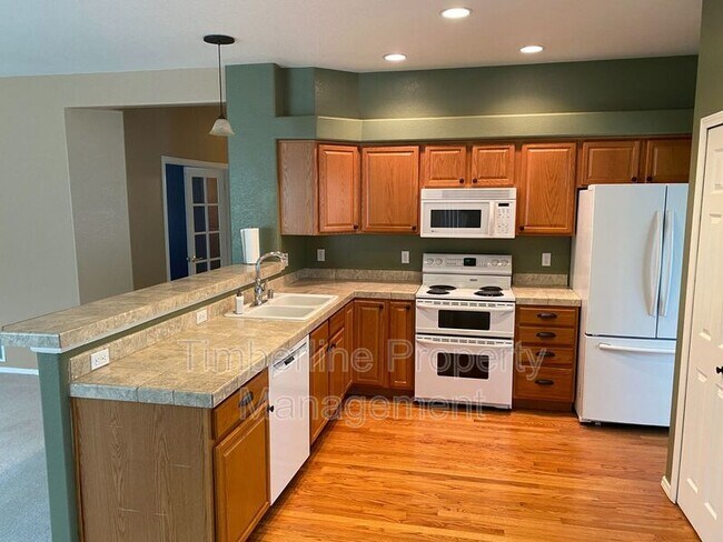 Building Photo - 1628 Lily Lake Dr