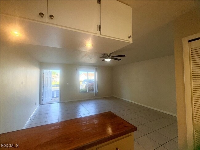 Building Photo - 3417 SW Santa Barbara Pl